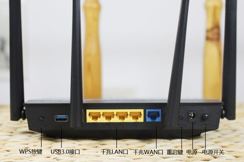华硕AC1700M双频千兆无线路由器RT-ACRH17上手体验 无线AC时代的稳定之选